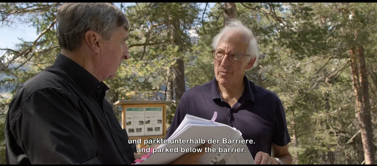 Der pensionierte Kommissar Peter Lang (links) und Rolf Zollinger auf der Suche nach der Wahrheit. Rolf Zollinger mit dem Kommissar